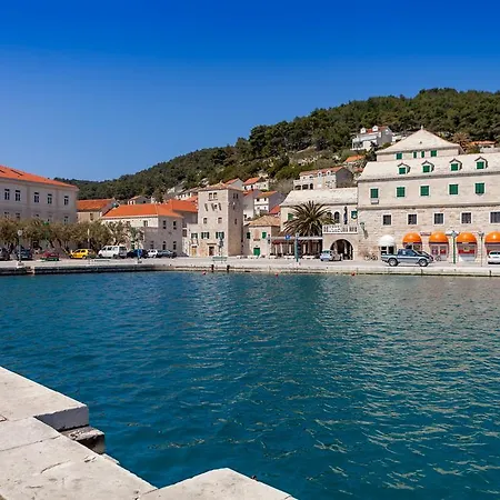 Daire Apartments Pucisca