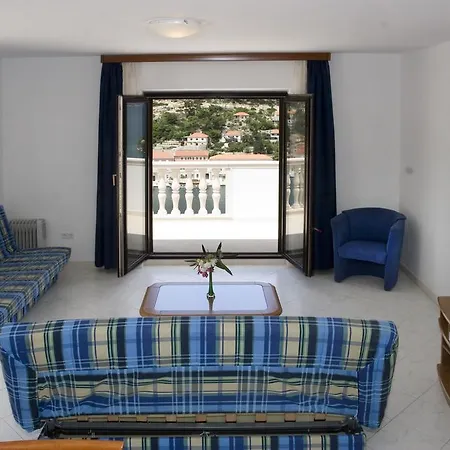 Apartment Apartments Pucisca Pucisca