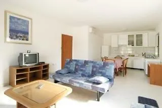 Apartment Apartments Pucisca Pucisca