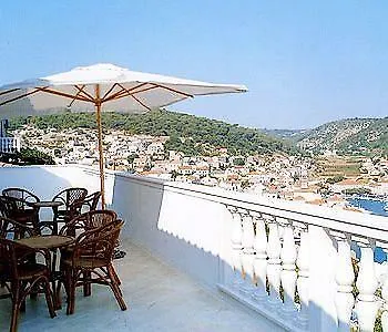 Apartments Pucisca * بوتشيتشا