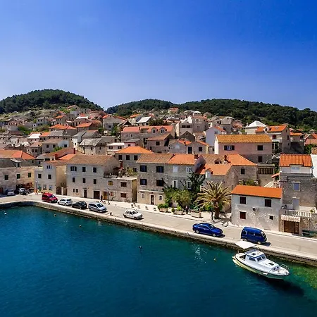 Apartments Pucisca * بوتشيتشا